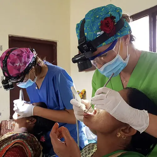 Dentistas sin Fronteras vuelve a la acción